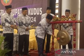 Bupati: Guru dituntut bergaya mendidik yang adaptif  dengan kondisi