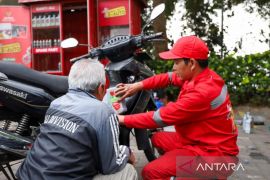 Lewat paket wirausaha bengkel ZAuto, Baznas bantu mustahik di Jatim