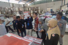 Bawaslu Kubu Raya Kalbar pantau pencetakan surat suara di Jawa Timur