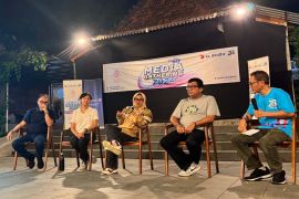 XL Axiata dorong kebijakan aturan RT/RW Net, OTT, dan Starlink