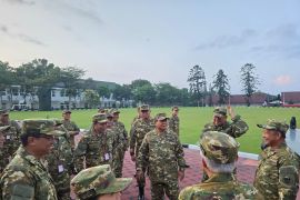 Penampakan para menteri Kabinet Merah Putih kenakan seragam komcad di Akmil Magelang