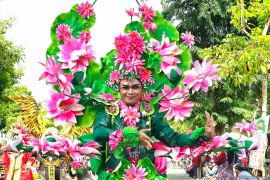 Pemkot Batu kenalkan potensi pertanian lewat Art Flower Carnival