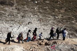 Pengungsi Lebanon berjuang hadapi musim dingin di tengah konflik