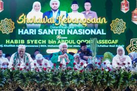 Habib Syech apresiasi pencapaian Khofifah bangun Jatim di periode pertama