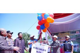 Pj Bupati Pringsewu resmikan pompa irigasi PLTS di Pekon Lugusari