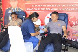 Polda Maluku laksanakan donor darah bantu ketersediaan stok darah