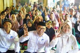 Gen Z dukung Haji Fani-Habib Taufan karena "Satu Desa Satu Wifi Gratis"