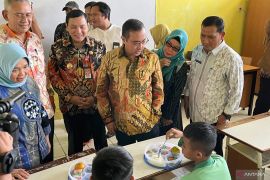 DPR RI apresiasi uji coba makan bergizi gratis oleh Pemkab Bogor