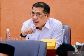 Anggota DPR RI menyoroti  masih banyak pegawai berstatus honorer di KPPU