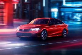 Honda Civic Hybrid raih penghargaan North American Car of the Year Award.