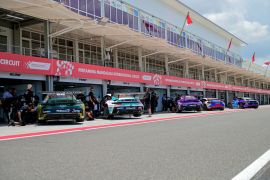 Ajang balap mobil tampilkan atraksi "stunt riders" di Sirkuit Mandalika