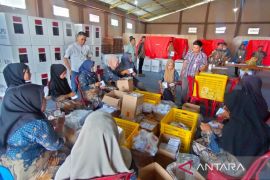 KPU Rejang Lebong temukan ratusan surat suara rusak