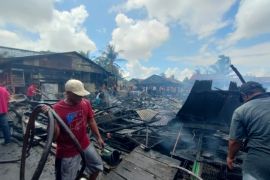 Lima rumah di Rohil ludes dilahap api akibat korsleting listrik
