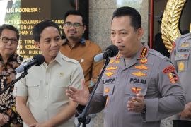 Menhut Raja Juli temui Kapolri bahas penegakan hukum kehutanan