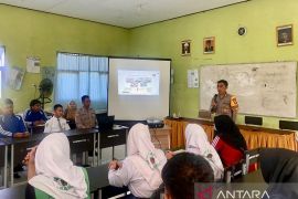 Polres Balangan ajak pelajar SMKPPN Paringin ikuti rekrutmen Bakomsus Polri
