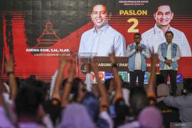 Andra Soni yakini sekolah gratis solusi putus kemiskinan di Banten