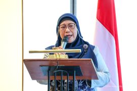 UI serahkan buku "Kumpulan 30 Policy Brief" untuk OIKN