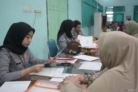 Imigrasi Surabaya layani 6.900 calon jamaah lewat "Eazy Paspor"