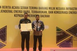 Lhokseumawe terima hibah PJUTS KemenESDM dorong transisi energi bersih
