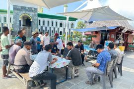 Ciptakan situasi aman, Polda Malut optimalkan "Jumat Curhat" jelang Pilkada 2024