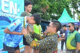 Diikuti 512 Peserta Se-Sumbar, Pj Sekda Buka Kejuaraan Golden Black Swimming Championship