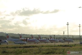 Tiga maskapai di Kupang batalkan penerbangan akibat erupsi gunung Lewotobi