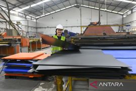 Perusahaan di Tangerang daur ulang pembuatan kardus, empat jam selesai