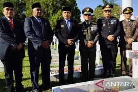 Forkopimda Maluku melakukan ziarah ke TMP Kapaha Ambon peringati Hari Pahlawan
