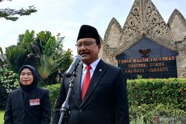 Mensos sebut pentingnya menekan kepentingan golongan di Hari Pahlawan