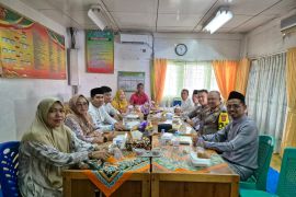 Polisi ajak guru sukseskan pilkada serentak