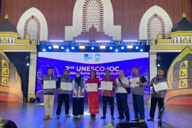 Desa Galala dan Hative Kecil Ambon raih penghargaan desa siaga tsunami dari UNESCO