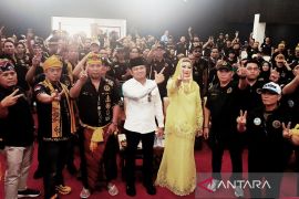 Bala adat Kalimantan menaruh asa generasi untuk IKN kepada Rudy-Seno