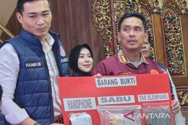 Polisi ringkus kurir satu kilogram sabu  di Semarang