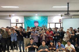 Jejakbaik.org beri kuliah umum AI dan Figma di UNJ