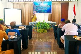 Disbudpar Kaimana latih masyarakat lokal jadi pemandu menyelam