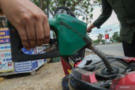 Pemkot Bengkulu tegur pedagang BBM eceran gunakan bahu jalan