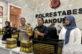 Polrestabes Bandung bongkar praktik produksi MinyaKita palsu