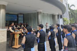 Drumband Dispora Kaltim ikuti lomba piala raja HB X