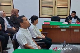 Hakim vonis lepas pasutri palsukan tanda tangan direktur perusahaan dengan kerugian Rp583 miliar