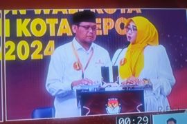 Program kesehatan, pendidikan dan sosial, Imam-Ririn: investasi SDM masa depan