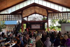 Dari "senggol bacok" ke selalu memaafkan