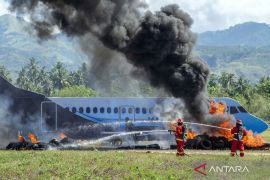 Latihan prosedur dan standar operasi penanggulangan keadaan darurat di Bandara