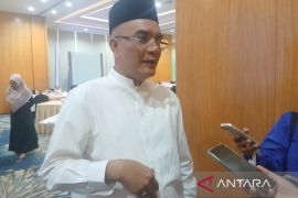 Komisi VIII DPR minta travel umrah jangan goda jamaah calon haji