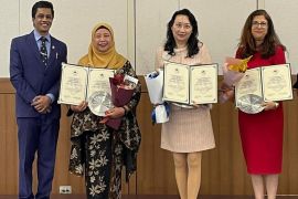 Sekretaris UI raih anugerah Medal of Merit APACPH 2024