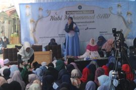 Ribuan Jamaah hadiri peringatan Maulid Nabi Muhammad di MT Anwaarussalaamah Depok