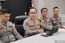 Polisi buru pelaku pengeroyok sopir taksi online di jalan tol