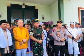 Kapolri-Panglima TNI ingatkan masyarakat jaga persatuan dalam Pilkada 2024