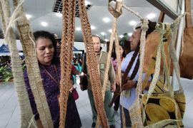 Sanggar Reymay-Universitas Ottow Geissler kolaborasi menjaga seni noken