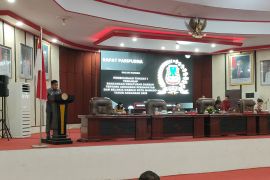 Pemkot Manado sampaikan RAPBD 2025 dalam paripurna DPRD