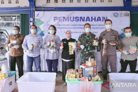 Loka POM Inhu musnahkan 43.903 produk tak layak